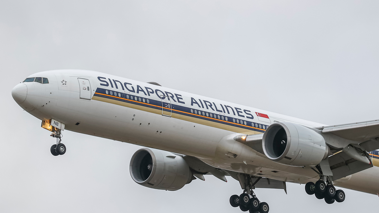 singapore airlines flight turbulence