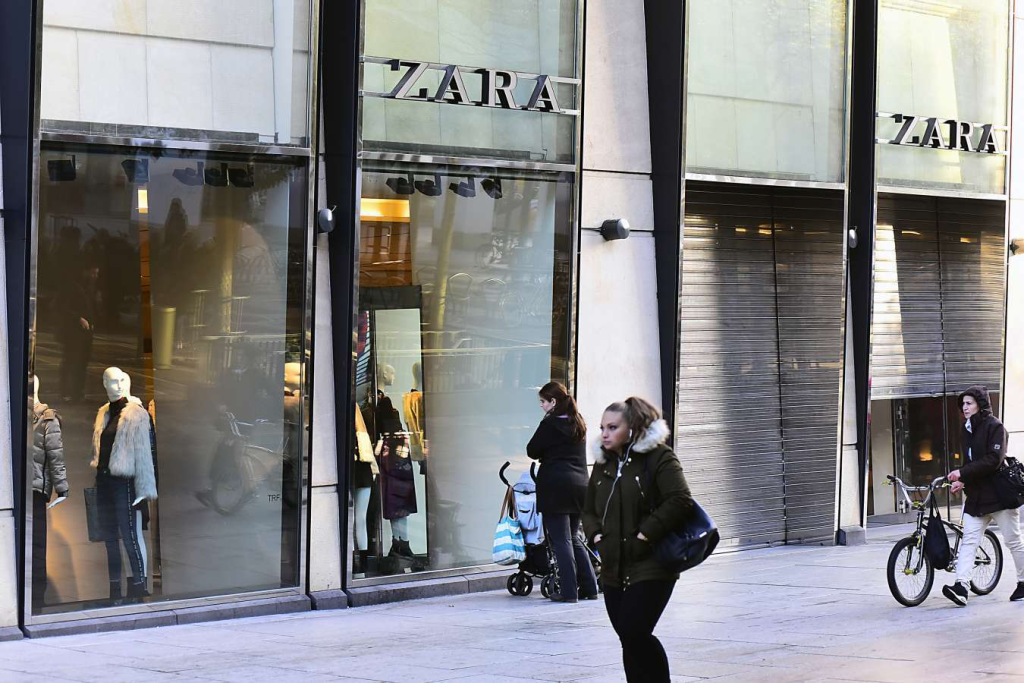 Zara Expands Digital Presence with Innovative Online Shopping Features