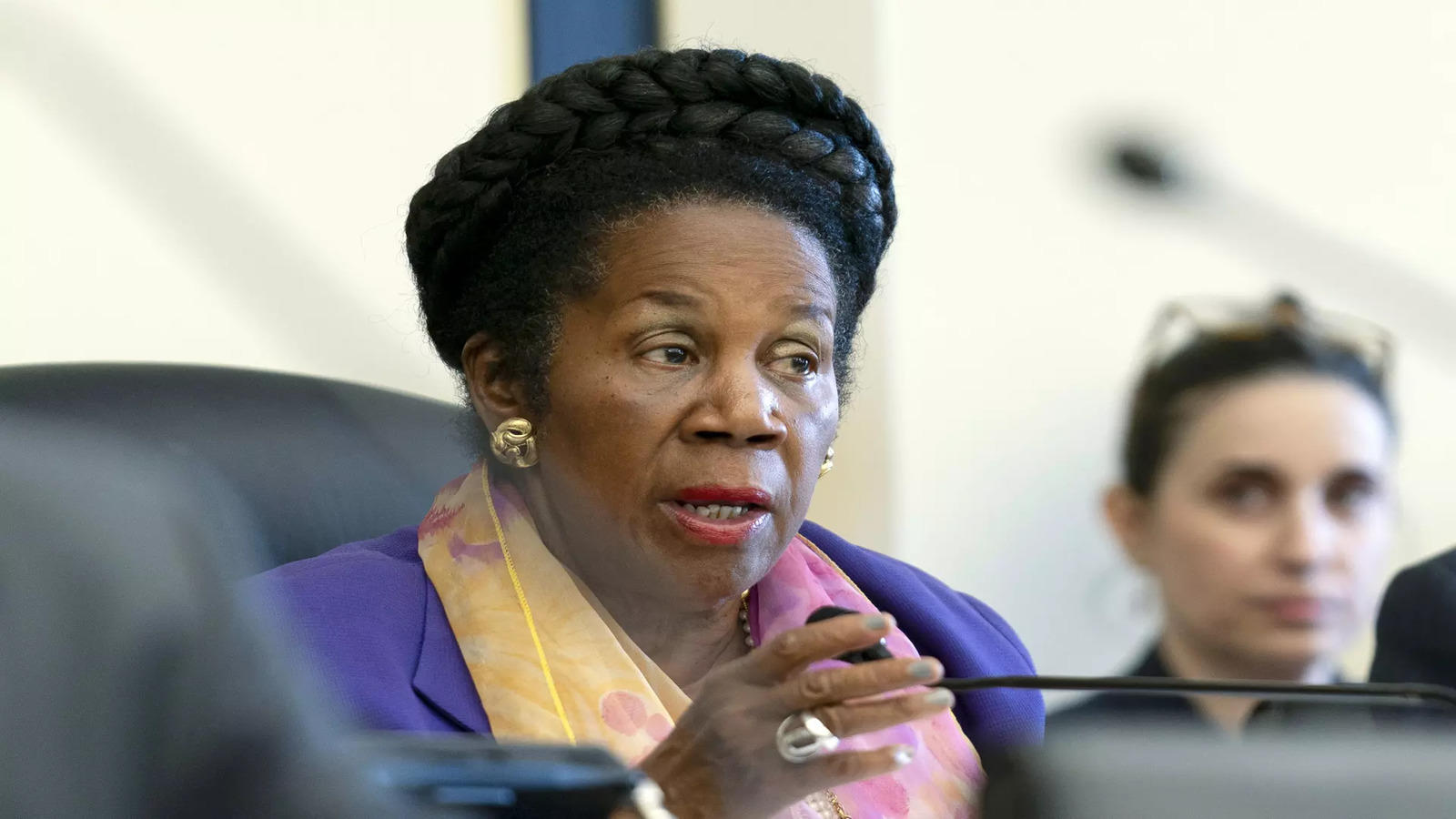 Sheila Jackson Lee Calls for Increased Funding in Healthcare Amid Pandemic