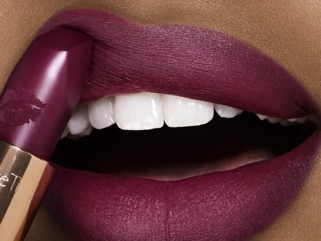 Bold Lip Colors Make a Comeback