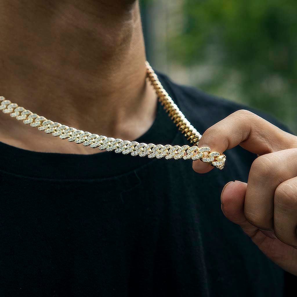 Who Is Helloice Jewelry For